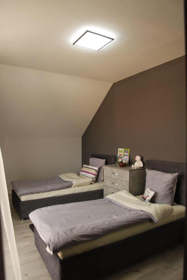 Uzhorod 3 Room Lovely House Εξωτερικό φωτογραφία