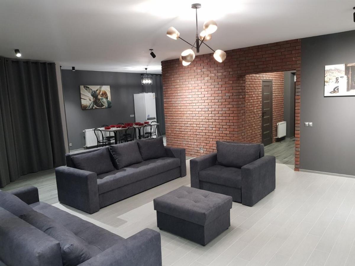 Uzhorod 3 Room Lovely House Εξωτερικό φωτογραφία