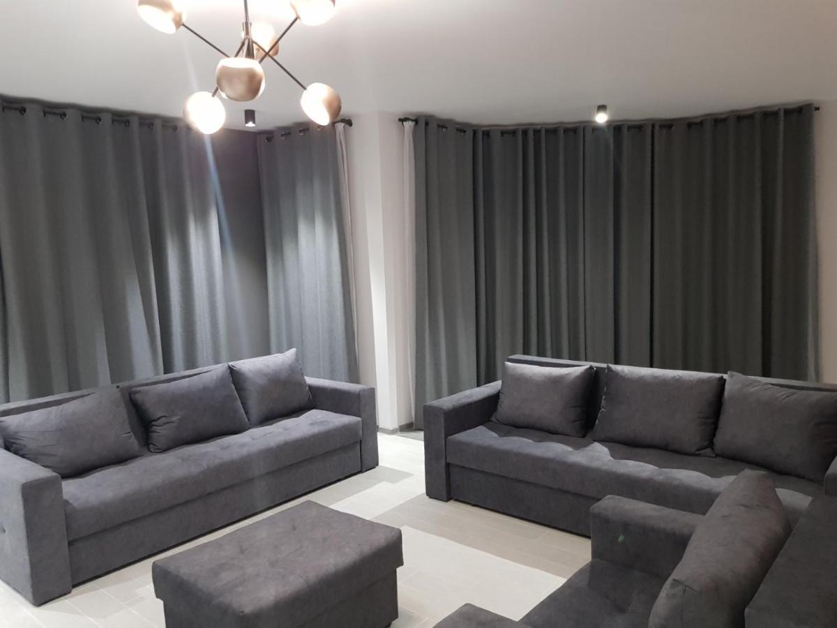 Uzhorod 3 Room Lovely House Εξωτερικό φωτογραφία