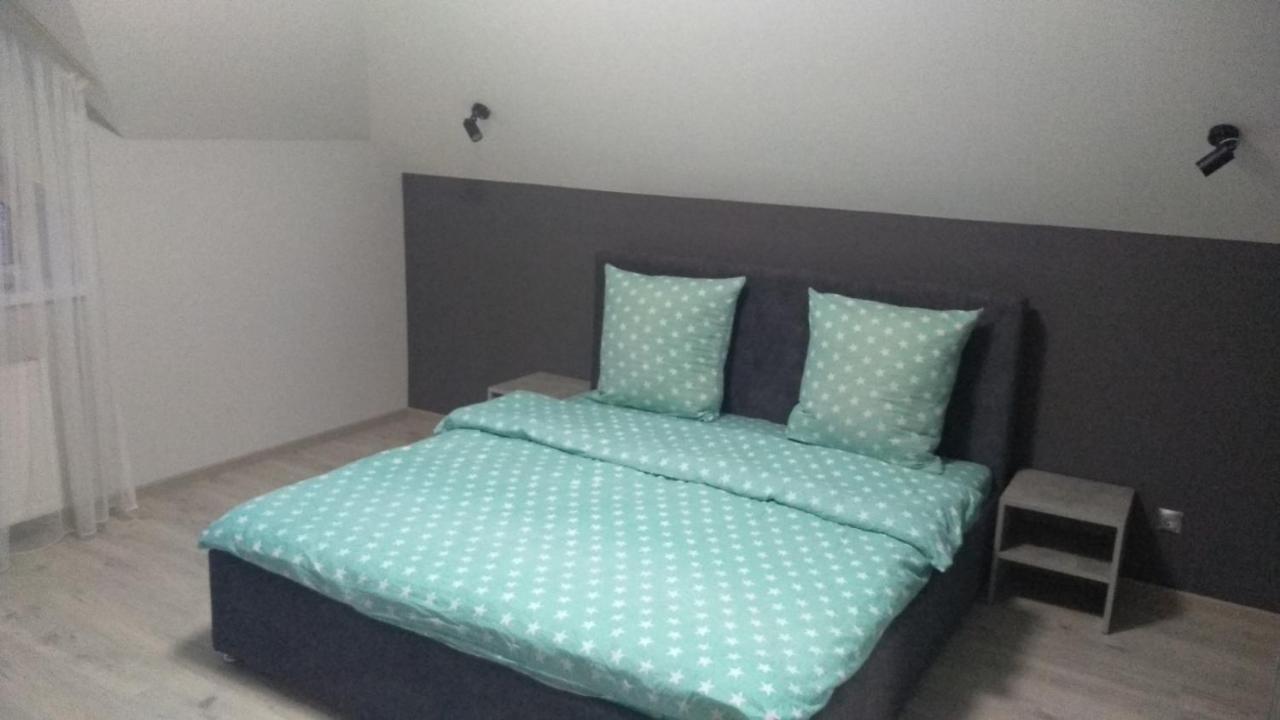 Uzhorod 3 Room Lovely House Εξωτερικό φωτογραφία